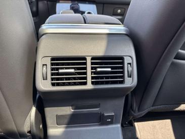 Land Rover Range Rover Velar P400e S — photo 18