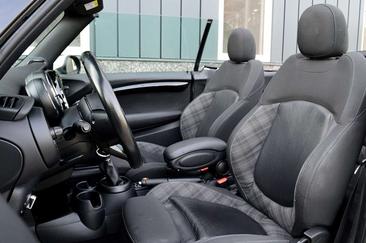 Mini Cabrio Cooper S Chili — photo 12