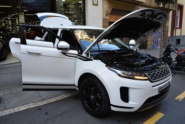 Land Rover Range Rover Evoque 2.0D MHEV HSE AWD Aut. 150 — photo 19