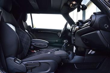 Mini Cabrio Cooper S Chili — photo 14