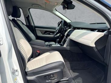 Land Rover Discovery Sport D200 R-Dynamic HSE BlackPack — photo 3