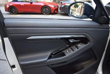 Land Rover Range Rover Evoque 2.0D MHEV HSE AWD Aut. 150 — photo 38