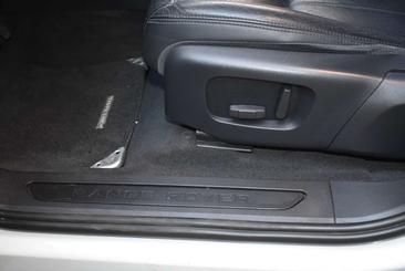 Land Rover Range Rover Evoque 2.0D MHEV HSE AWD Aut. 150 — photo 39