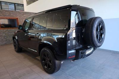 Land Rover Defender D200 X-Dynamic SE