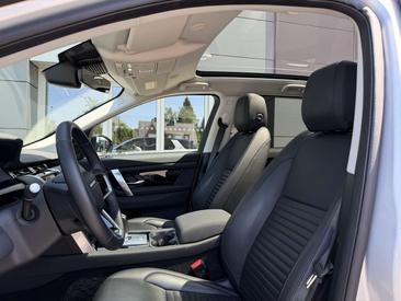 Land Rover Discovery Sport P300e SE — photo 8