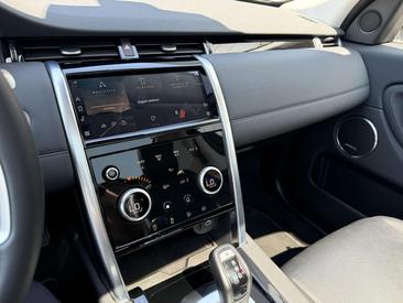 Land Rover Discovery Sport P300e SE — photo 14