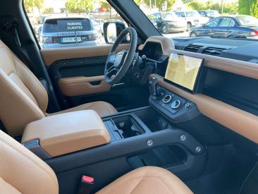 Land Rover Defender 110 5.0 V8 AWD Aut. Gris — photo 30