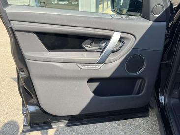 Land Rover Discovery Sport 1.5 P300e PHEV Dynamic SE — photo 14