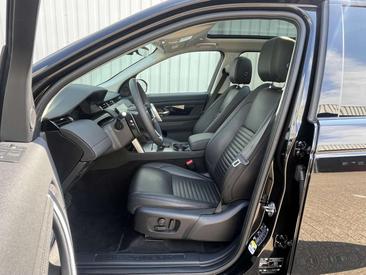Land Rover Discovery Sport 1.5 P300e PHEV Dynamic SE — photo 17