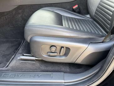 Land Rover Discovery Sport 1.5 P300e PHEV Dynamic SE — photo 19