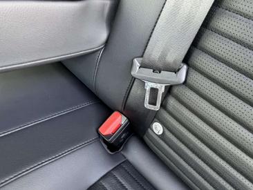 Land Rover Discovery Sport 1.5 P300e PHEV Dynamic SE — photo 23
