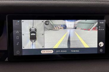 Land Rover Defender D250 — photo 10
