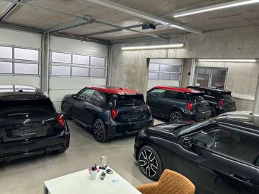 Mini Cooper SE JCW — photo 6