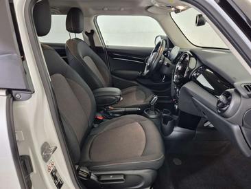 Mini 5 Portes Classic Cooper — photo 9