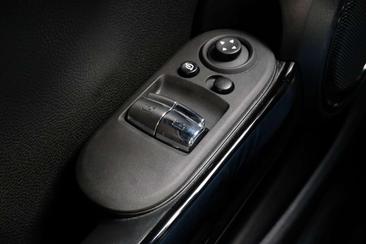 Mini 3 Portes Essential John Cooper Works — photo 39
