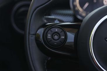 Mini Cabrio COOPER — photo 11