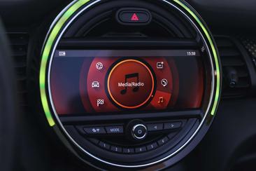 Mini Cabrio COOPER — photo 18