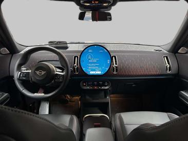 Mini Countryman JCW Electric — photo 11