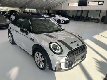 Mini Cabrio JCW Cooper S — photo 10
