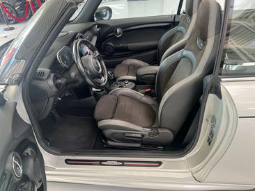 Mini Cabrio JCW Cooper S — photo 14
