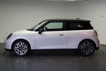 Mini Hatch Classic Cooper SE — photo 3