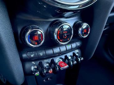 Mini Cabrio John Cooper Works — photo 17
