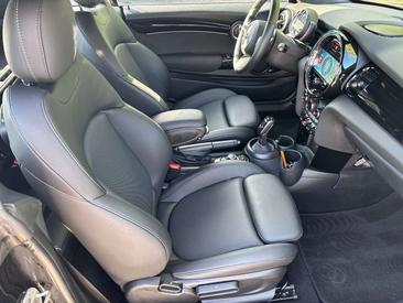 Mini Cabrio — photo 9