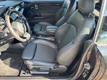 Mini Cabrio — photo 10