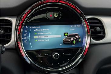 Mini Electric Sport Cooper SE — photo 28