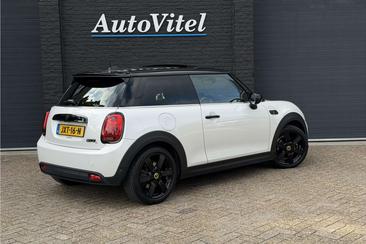 Mini Electric Sport Cooper SE — photo 31