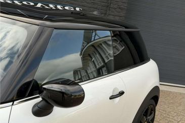Mini Electric Sport Cooper SE — photo 40