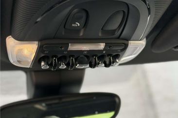 Mini Electric Sport Cooper SE — photo 45