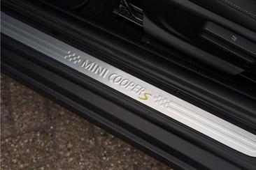 Mini Electric Sport Cooper SE — photo 46