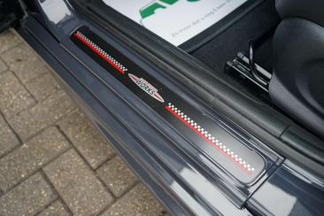 Mini Hatch Cooper S — photo 18