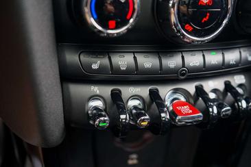 Mini Hatch Cooper S — photo 28
