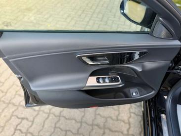 Mercedes Classe E Break 220 AMG Line — photo 24