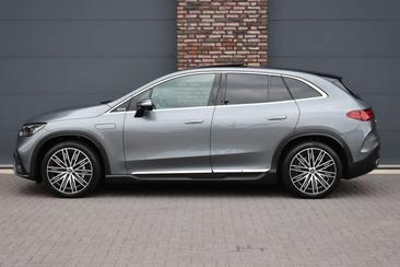 Mercedes EQE 350 AMG Line — photo 9