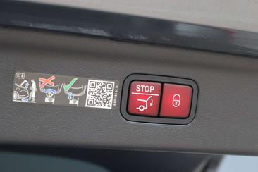 Mercedes EQE 350 AMG Line — photo 33