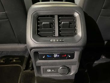 Volkswagen TIGUAN 4Motion R-Line — photo 10