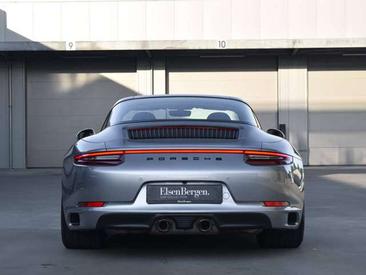 Porsche 991 II GTS — photo 17
