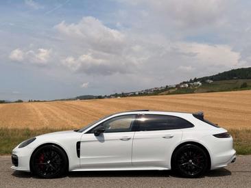 Porsche Panamera II GTS — photo 17