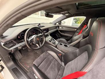 Porsche Panamera II GTS — photo 24