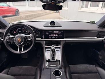 Porsche Panamera II GTS — photo 28