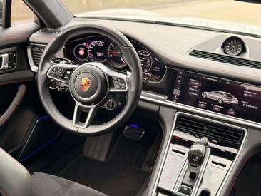 Porsche Panamera II GTS — photo 33