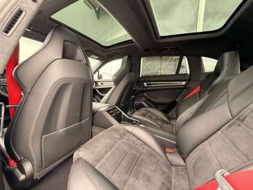 Porsche Panamera II GTS — photo 39