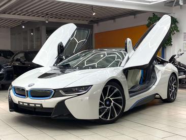 BMW I8 — photo 2