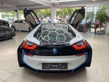 BMW I8 — photo 6