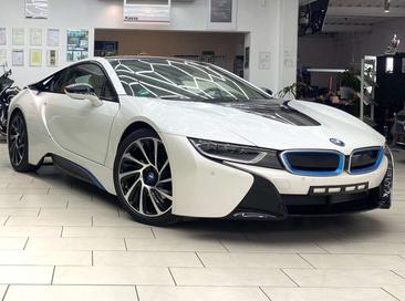 BMW I8 — photo 9