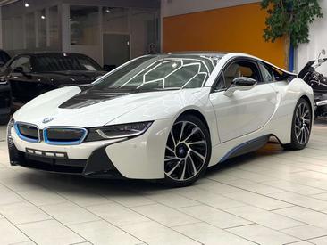 BMW I8 — photo 10