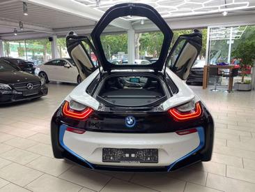 BMW I8 — photo 20